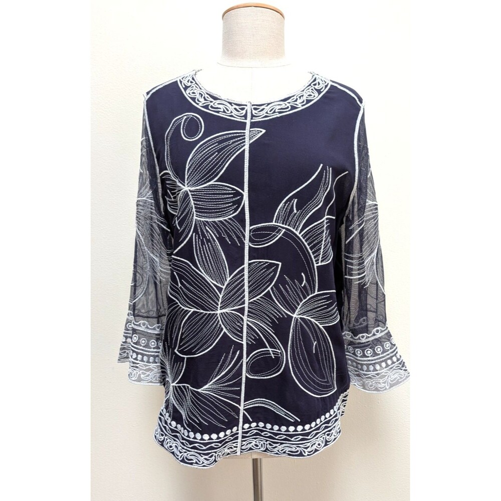 Chico’s Blouse Sheer Embroidered Flower 3/4 Sleeves Sz 1 / M Navy Blue/Wht